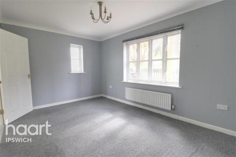 4 bedroom terraced house to rent, Ravenswood Avenue, Ipswich