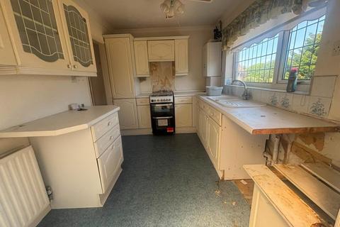 1 bedroom semi-detached bungalow for sale, Glebe Avenue, Hardingstone, Northampton NN4