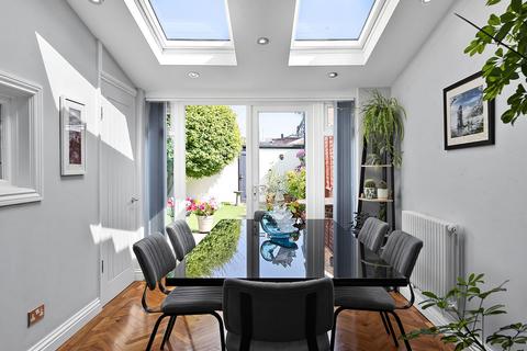 4 bedroom terraced house for sale, Kirby Road, Portsmouth
