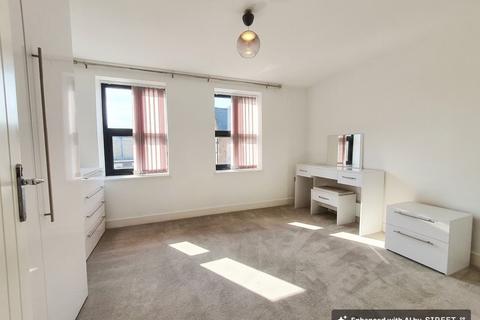 2 bedroom end of terrace house to rent, Higham Road, Chesham, HP5