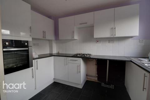 3 bedroom semi-detached house to rent, Scott Close, Somerset