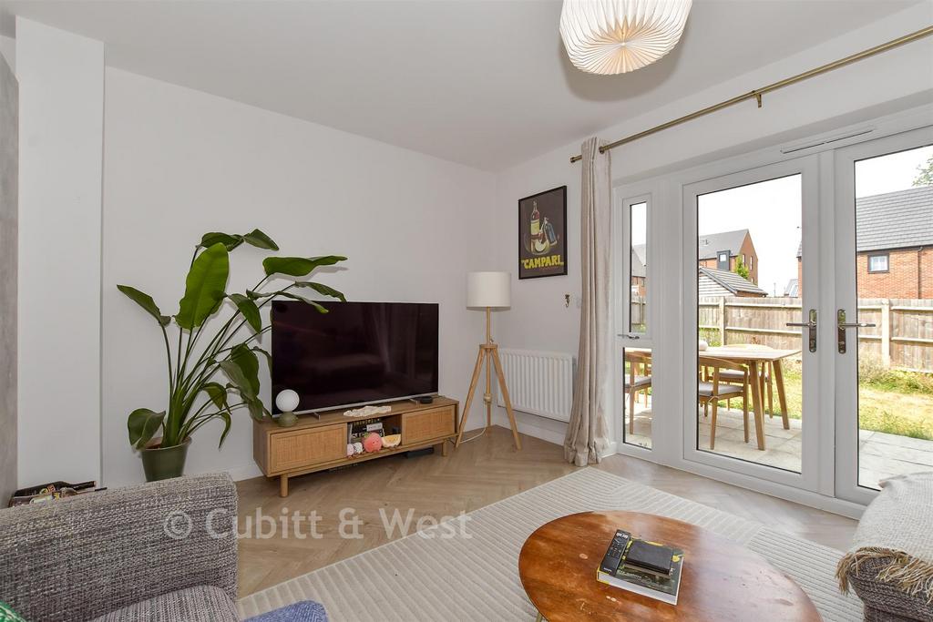 House in Crawley - View 4