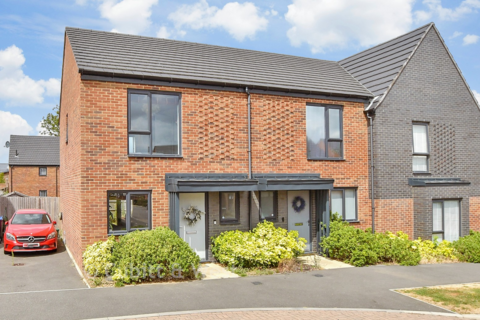 2 bedroom end of terrace house for sale, William Belt Road, Crawley RH11