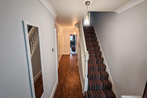 3 bedroom terraced house for sale, BURHAM GDS, Hounslow
