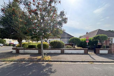 3 bedroom detached bungalow for sale, Arcadia Road, Christchurch BH23