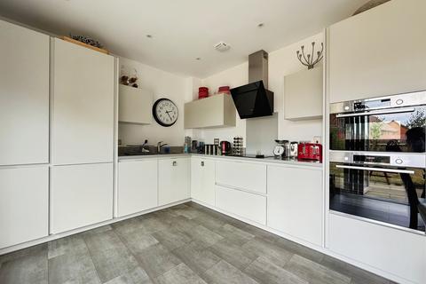 3 bedroom detached house for sale, St. Marys Row, Crowthorne, Berkshire