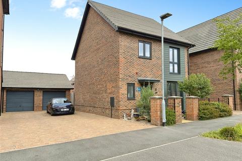3 bedroom detached house for sale, St. Marys Row, Crowthorne, Berkshire