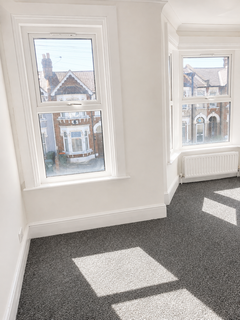 2 bedroom terraced house to rent, London E12