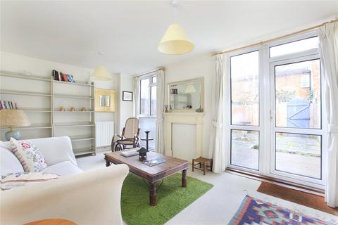 2 bedroom terraced house to rent, Evesham Way, Battersea, London, SW11
