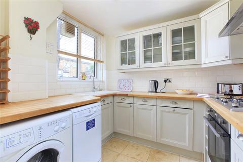 2 bedroom terraced house to rent, Evesham Way, Battersea, London, SW11