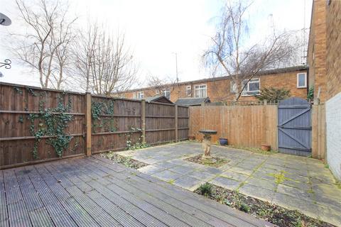 2 bedroom terraced house to rent, Evesham Way, Battersea, London, SW11