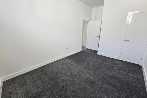 1 bedroom flat to rent, North Street, South Molton EX36