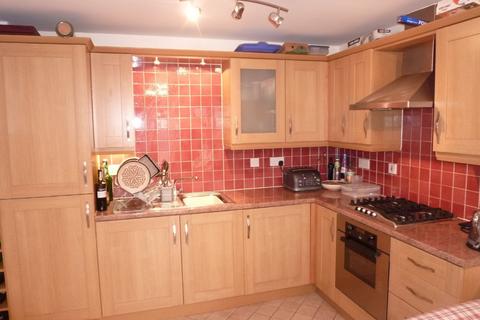 3 bedroom apartment to rent, Conigre Square, Trowbridge