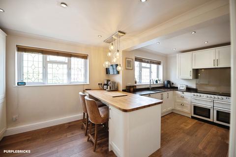 4 bedroom semi-detached house for sale, Front Lane, Upminster, RM14