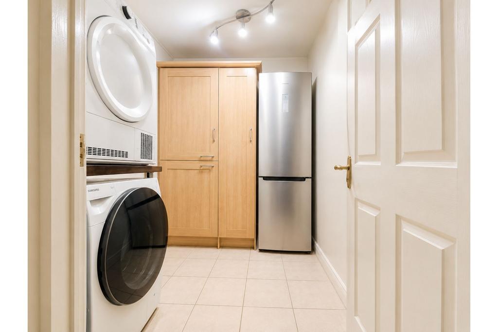 Utility room, utility