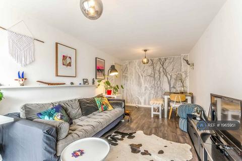 1 bedroom flat to rent, Fletcher House, London, N1