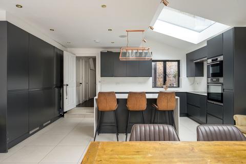 2 bedroom flat for sale, Fernhead Road, London, W9
