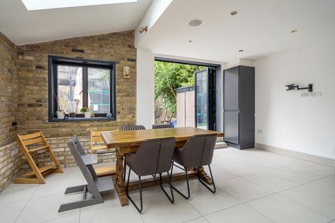 2 bedroom flat for sale, Fernhead Road, London, W9