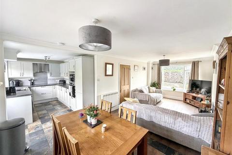 4 bedroom terraced house for sale, Lords Meadow, Tregony