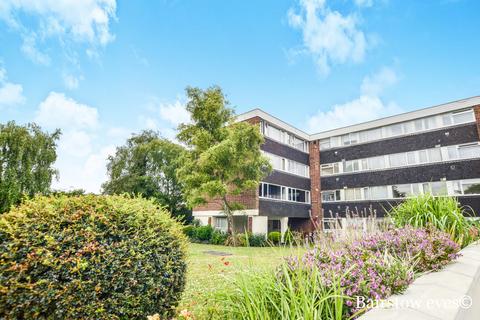 2 bedroom flat to rent, The Ridings, Chigwell, IG7