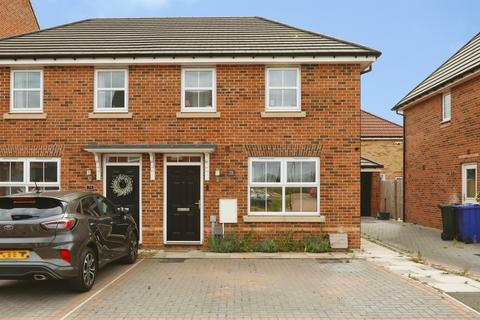 3 bedroom semi-detached house for sale, Woodland Crescent, Hatfield, Doncaster
