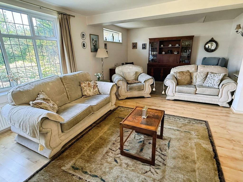 House in Oadby and Wigston, Leicestershire - View 3