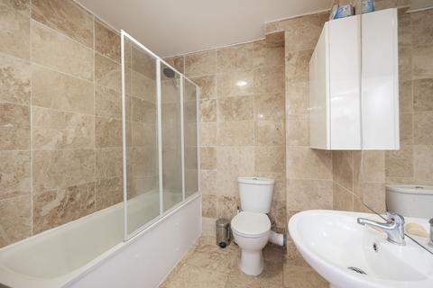 3 bedroom flat for sale, Stean Street, Haggerston, London, E8