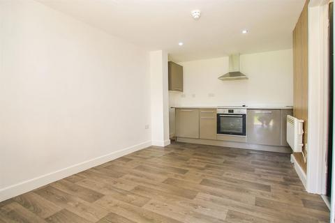 Studio for sale, St. Marys Square, Newmarket CB8