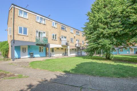 Studio for sale, St. Marys Square, Newmarket CB8