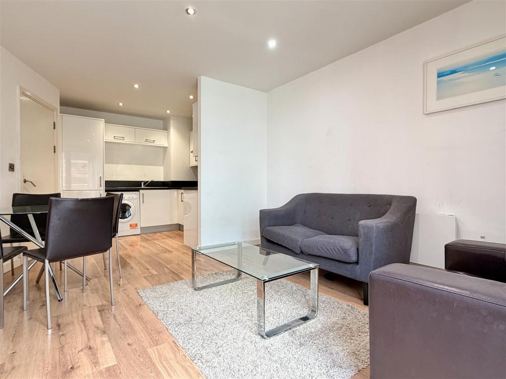 Apartment in Sheffield, Little Sheffield, Broomhall - View 5