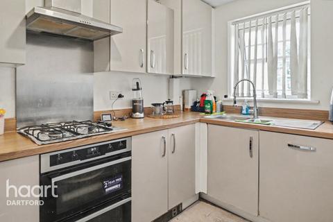 4 bedroom semi-detached house for sale, Richmer Road, Erith