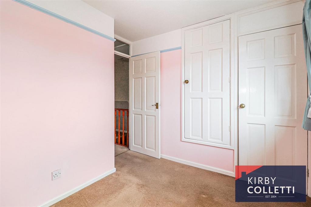 Walk-in wardrobe