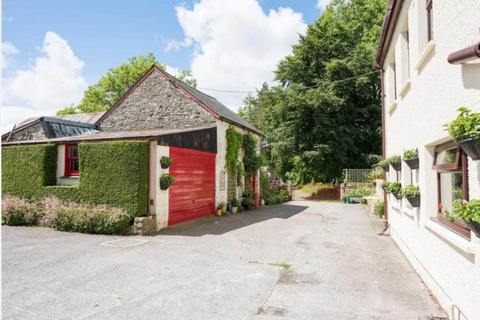 3 bedroom property with land for sale, Gorsgoch, Llanybydder, Ceredigion.