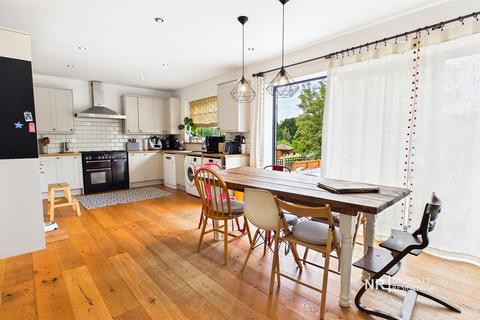 3 bedroom detached house for sale, Ewell KT19