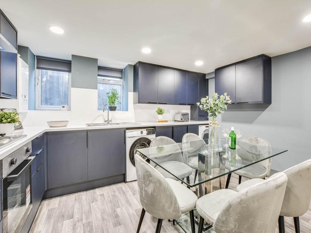 House in Leeds, Burley - View 5