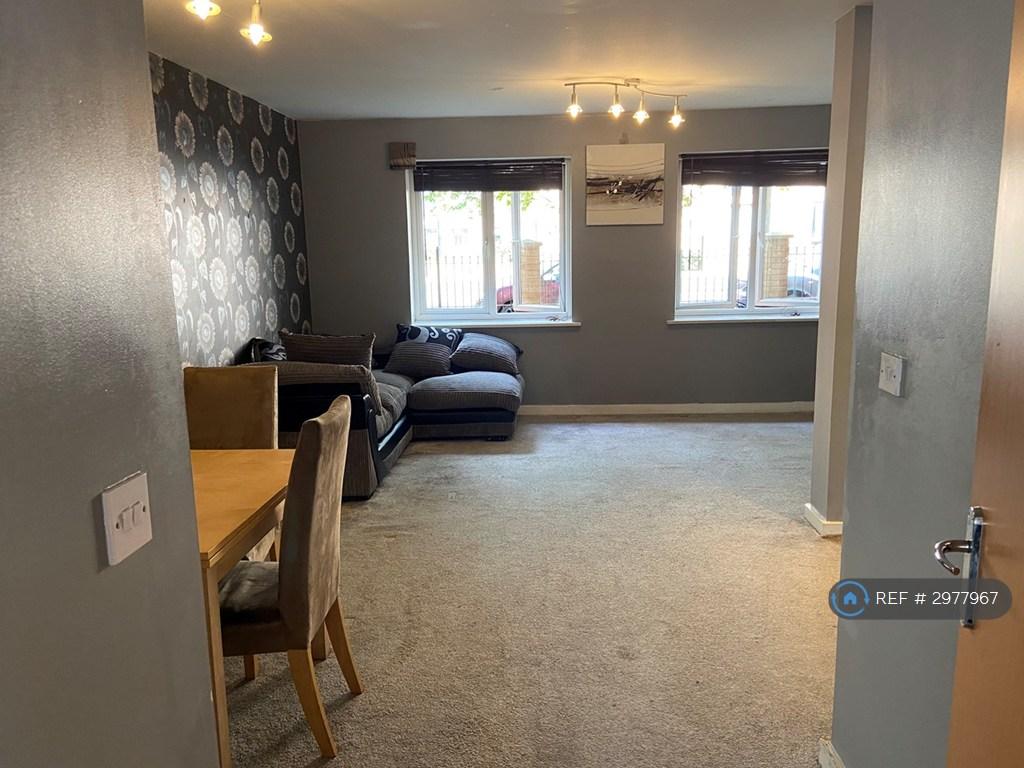 Apartment in Manchester, Hulme - View 2