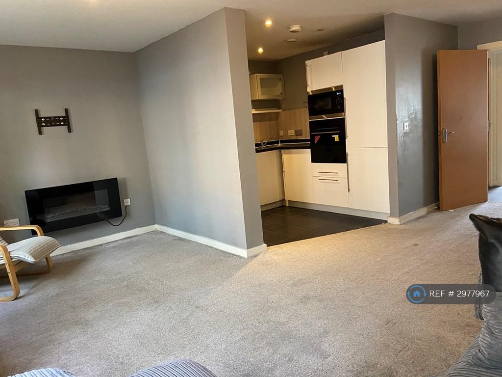 Apartment in Manchester, Hulme - View 3
