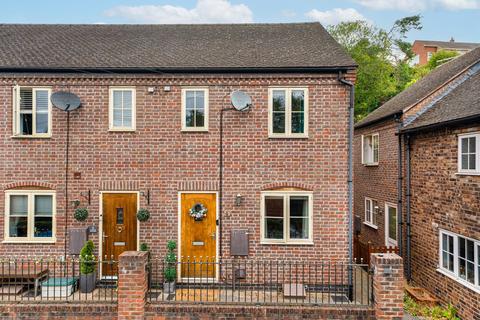 2 bedroom terraced house for sale, Stourbridge Road, Bridgnorth, WV15