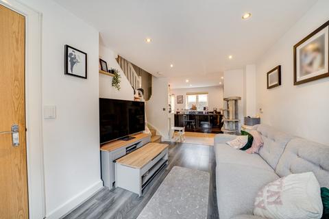 2 bedroom terraced house for sale, Stourbridge Road, Bridgnorth, WV15