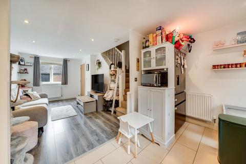2 bedroom terraced house for sale, Stourbridge Road, Bridgnorth, WV15