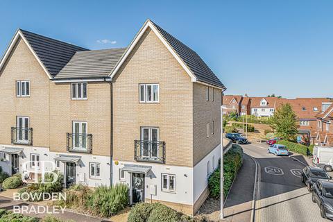 Alderwood Terrace, Chigwell, IG7