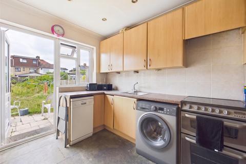 3 bedroom end of terrace house for sale, Hatherleigh Road, Ruislip HA4