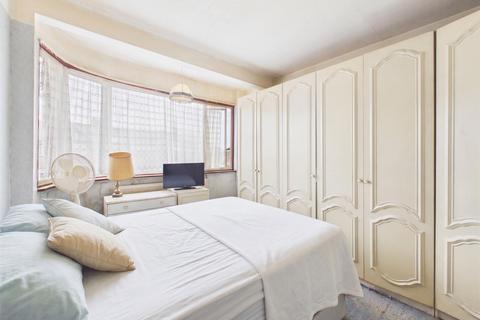 3 bedroom end of terrace house for sale, Hatherleigh Road, Ruislip HA4