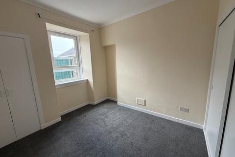 2 bedroom flat to rent, Carnegie Drive, Dunfermline, KY12