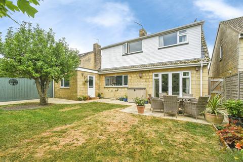 4 bedroom detached house for sale, Sutton Park, Blunsdon, Swindon