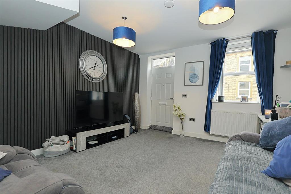 House in Leeds, Low Town End, Morley - View 5