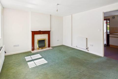 3 bedroom terraced house for sale, Green Square, High Street, Llanfyllin