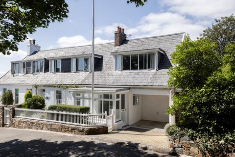 3 bedroom semi-detached house for sale, Le Vier Mont, Grouville, Jersey