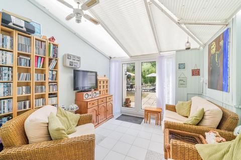 4 bedroom semi-detached house for sale, Rosedale Road, Stoneleigh