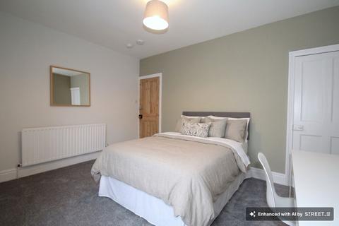 3 bedroom terraced house to rent, Evelyn Street, Beeston, NG9